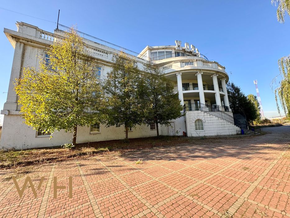 Продаж Готель 3070m², 53 сот, Озеро, Підгірці