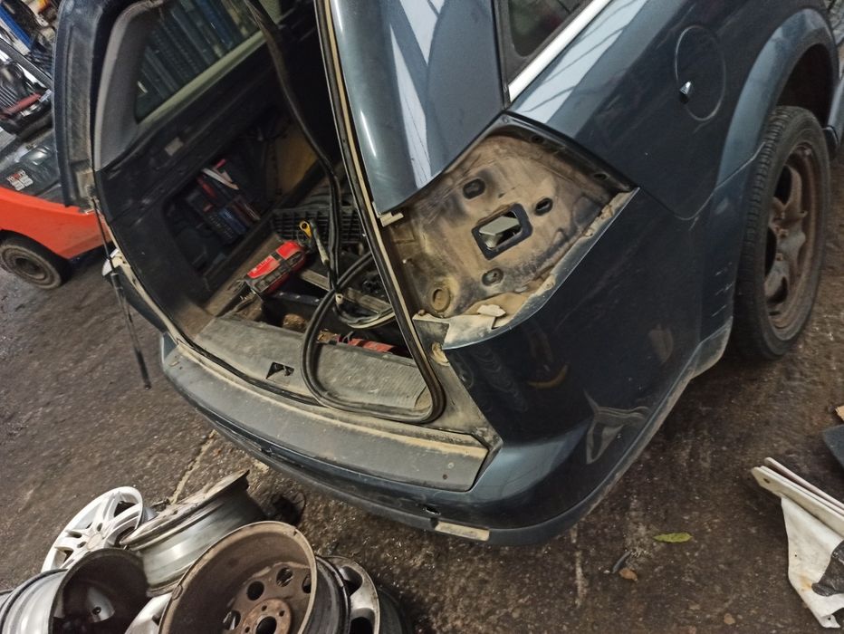 Z168 drzwi lewe prawe przód tył Opel Vectra c kombi lift błotnik