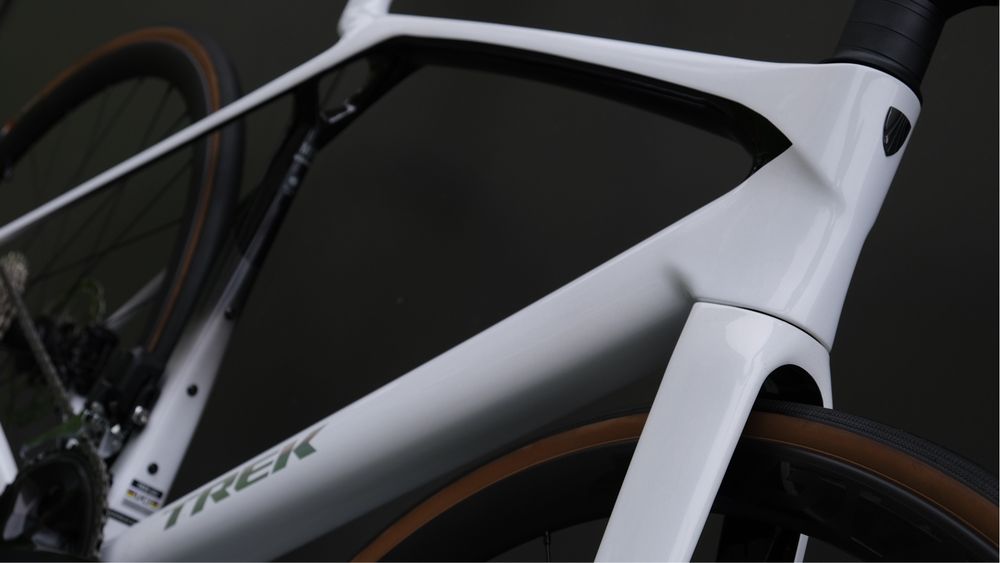 Новий шосейний велосипед Trek Madone SL 6 105 Di2 Gen 8 (2025)