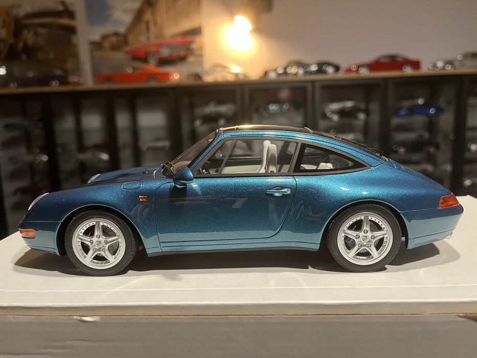 Porsche 993 targa Gt spirit 1:18