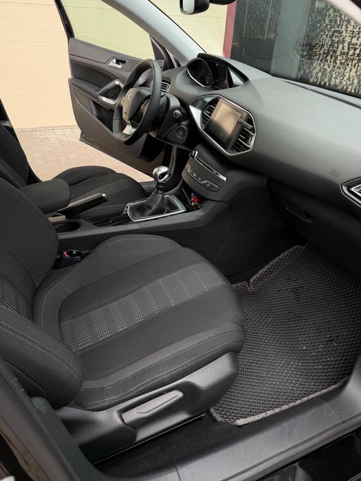 Peugeot 308 T9 2015