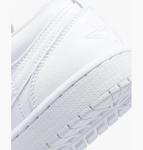 Жіночі кросівки Nike Jordan 1 Low