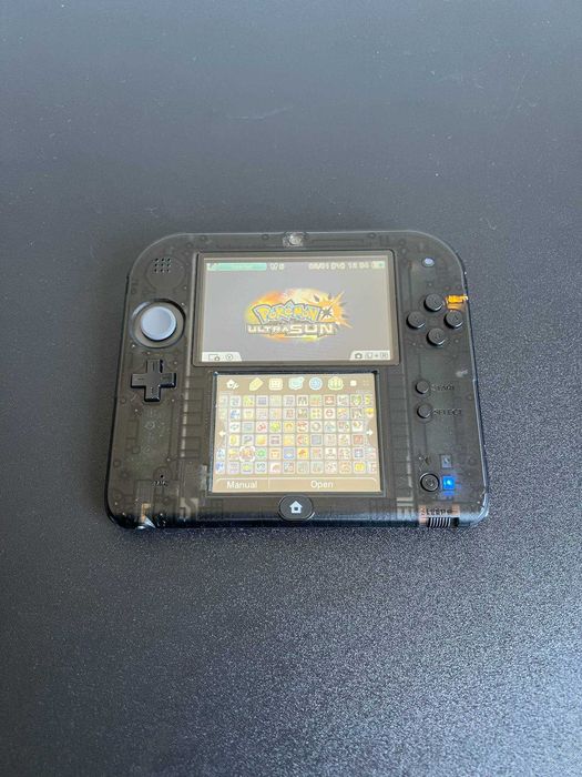 Nintendo 2DS Preto Cristal com 100+ Jogos