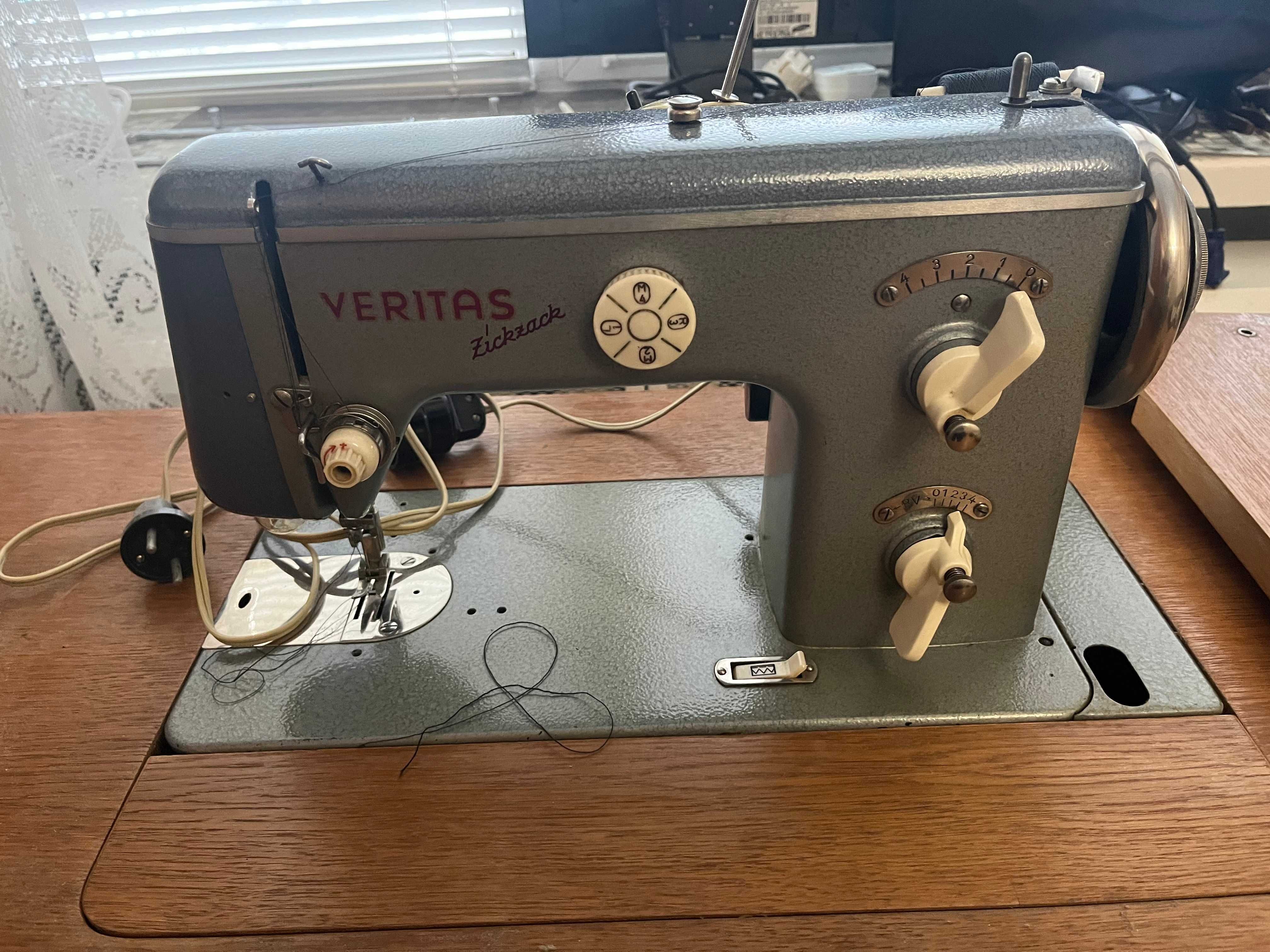 Продаю швейную машину VERITAS/Веритас: 1 500 грн. - Швейные машины и ...