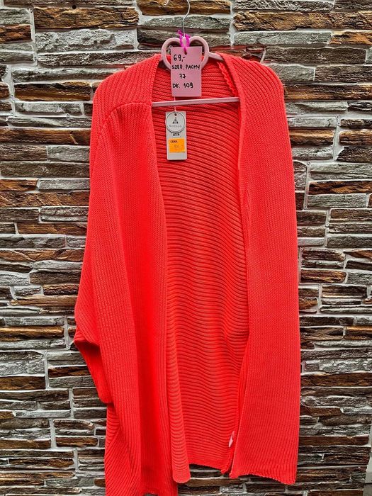 Kardigan pomaranczowym