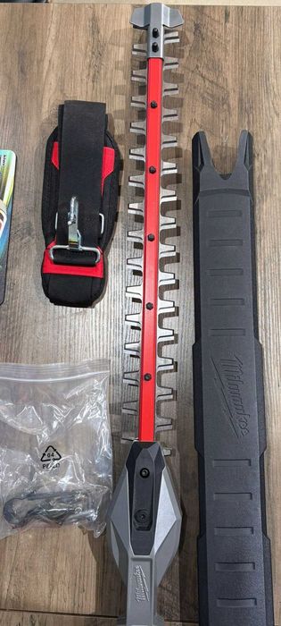 Nożyce do żywopłotu akumulatorowe Milwaukee M18 (3043‑20) FHETSP