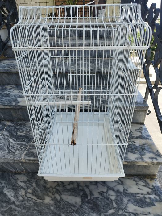 Gaiola grande para pássaro