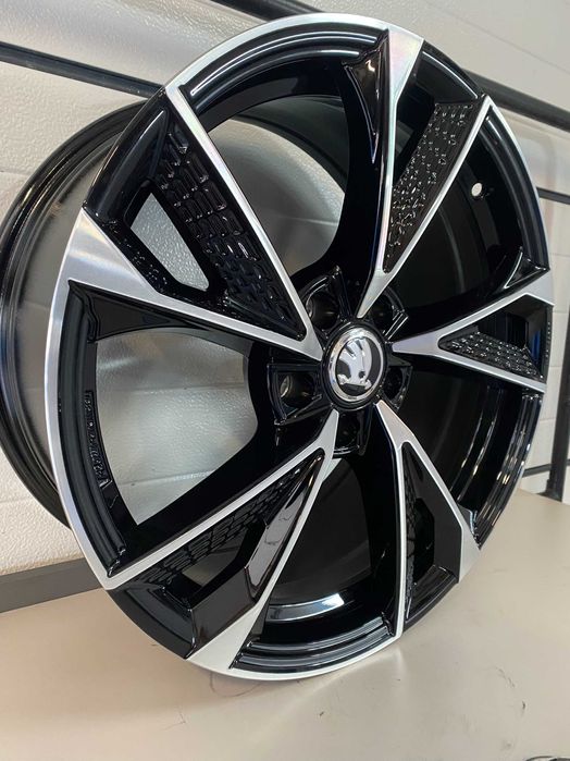 Alufelgi 18 5x112 8J Et.30 Skoda Karoq Octavia Superb MAM RS6 BFP NOWE