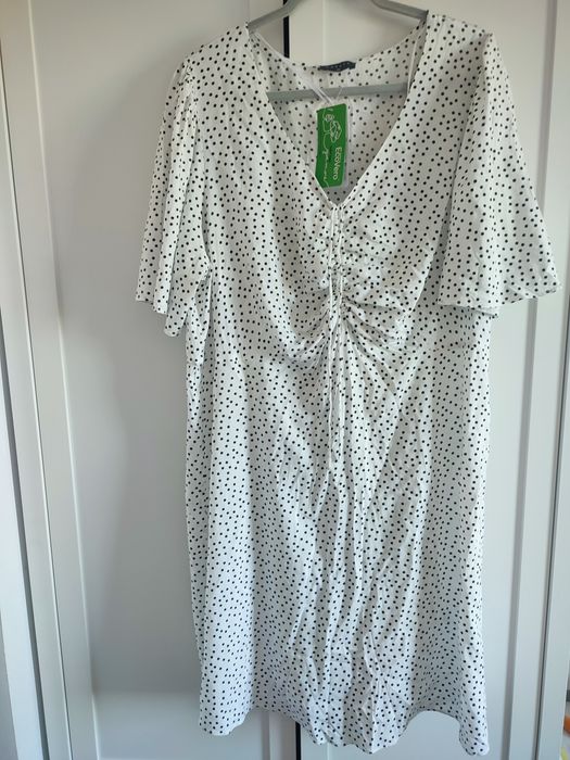 Sukienka plus size z wiskozy