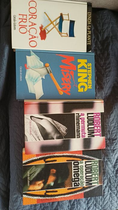 Livros em estado razoável