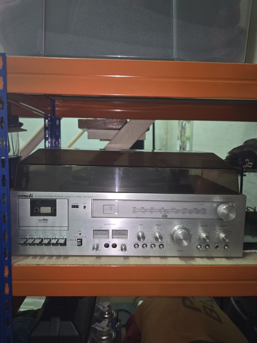 Aparelhagem com gira discos Tapson