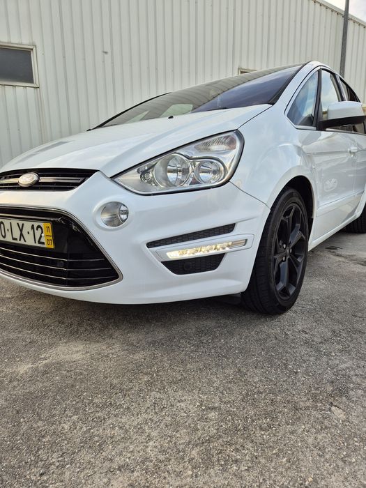 Ford S-Max ver-2-0-tdci-titanium-7l