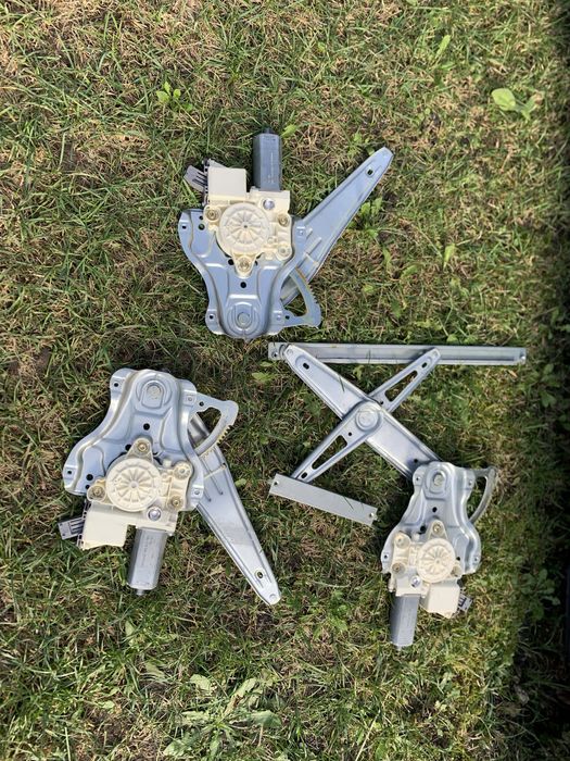 Механізм склопідйомника Toyota Avensis T25