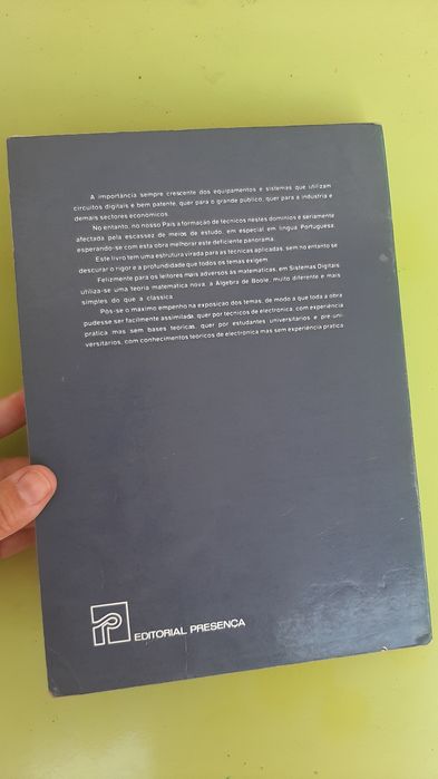 Livro "Sistemas digitais"