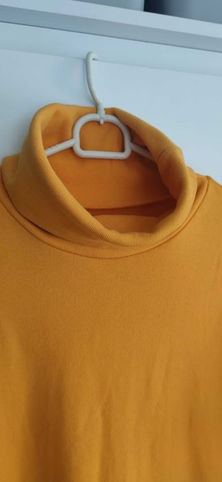 Sukienka z golfem żółta r. L dzianina