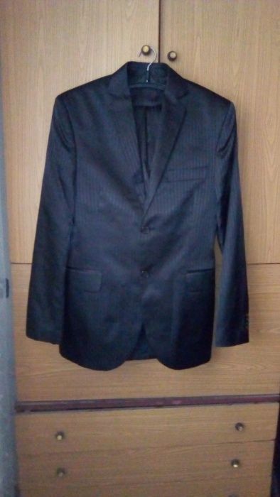 Костюм новый мужской