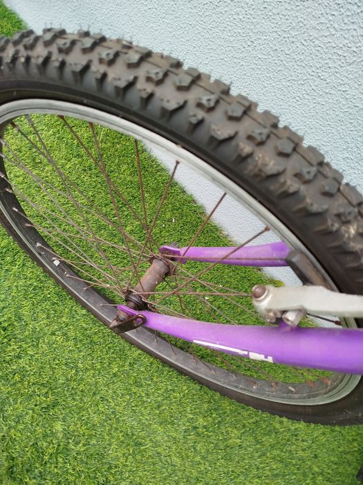Bicicleta de criança a precisar de arranjo
