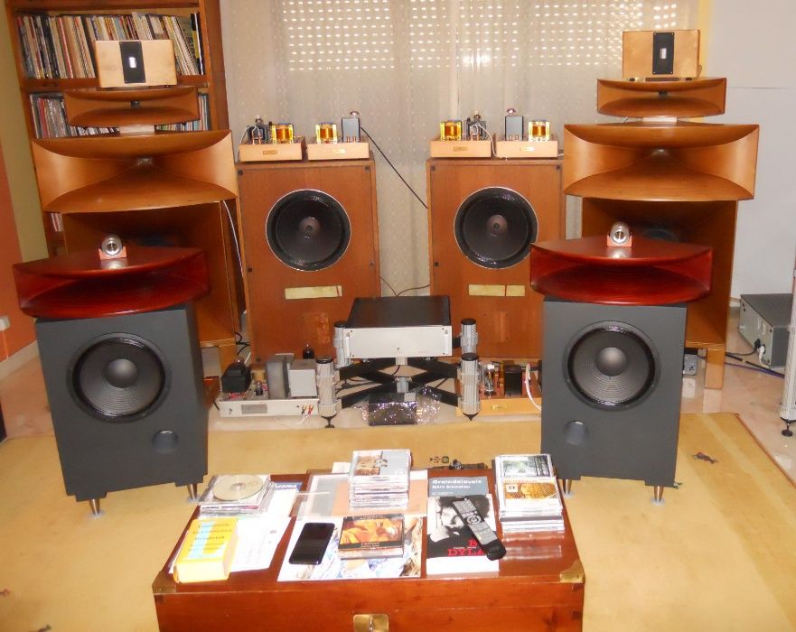 Colunas "Lesnikov Acoustics" Small Monitor