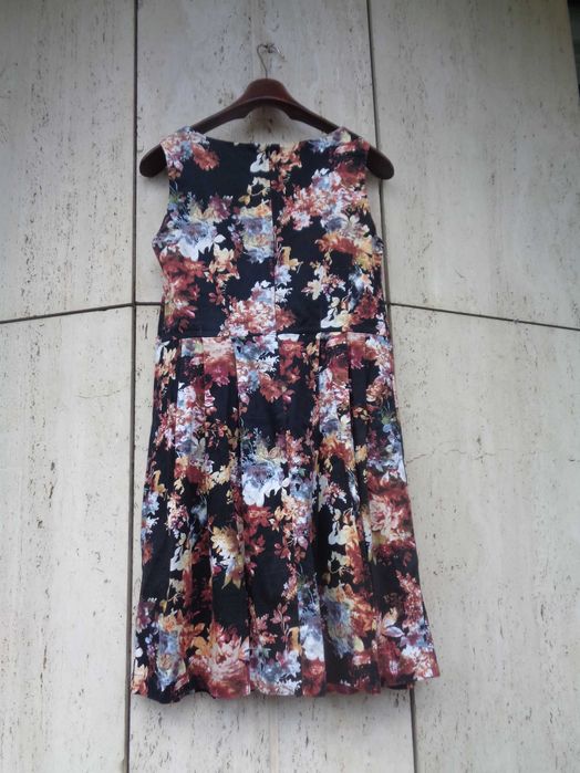 Sukienka damska taliowana - Grey Wolf - rozm. L - Bawełna