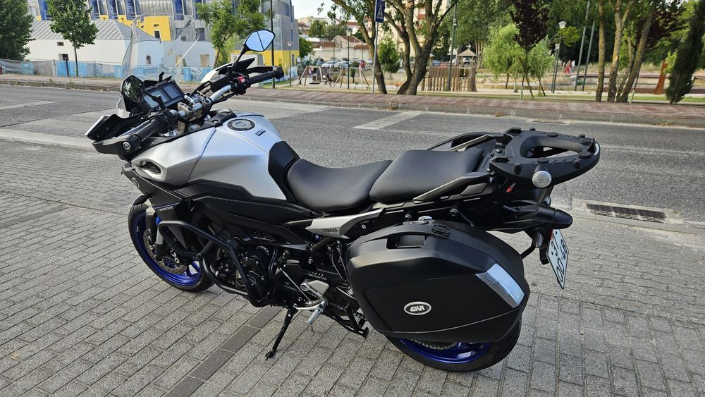 Yamaha tracer 900