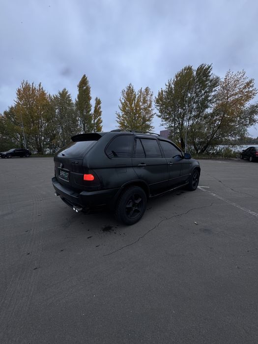 Продам праворульный х5 е53 2003