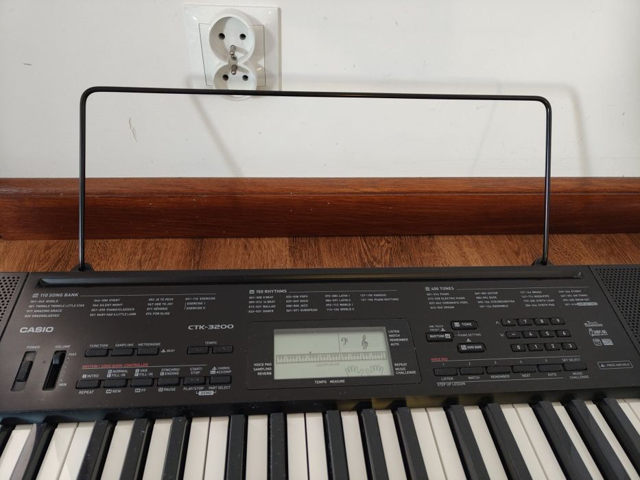 Keyboard Casio CTK 3200 + statyw
