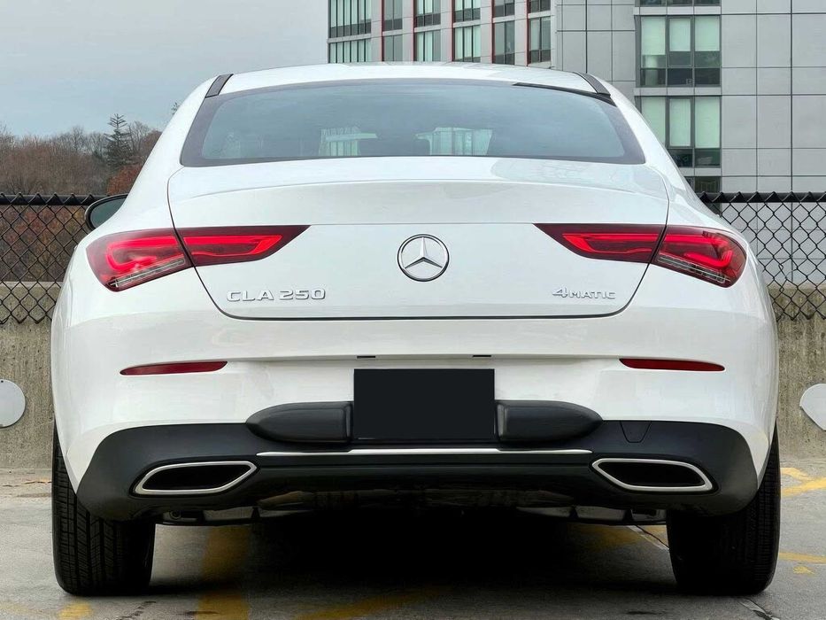 Mercedes CLA      2022