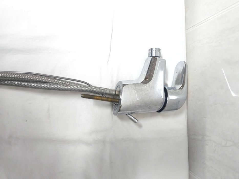 Três - torneira em muito bom estado