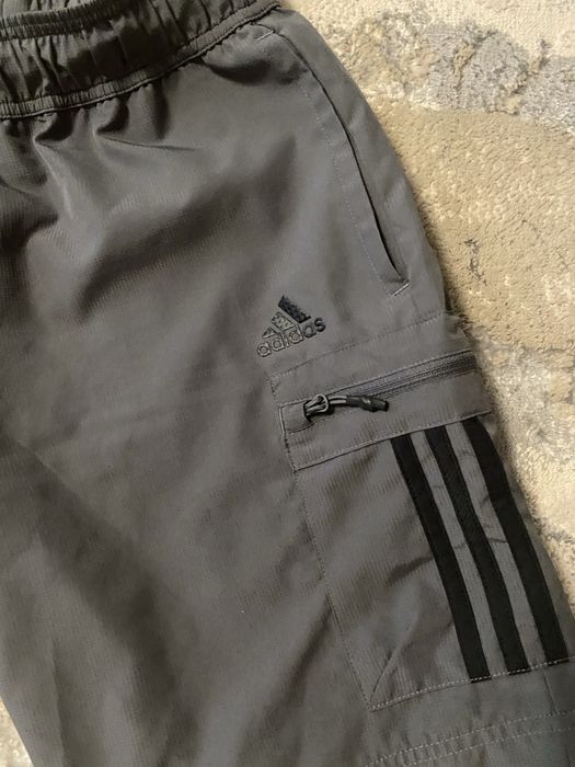 Продам мужские  шорты-карго от бренда Adidas ( оригинал р. S/M .