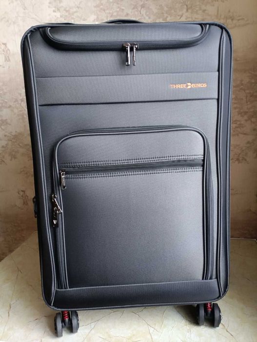 Продам валізу розмір L