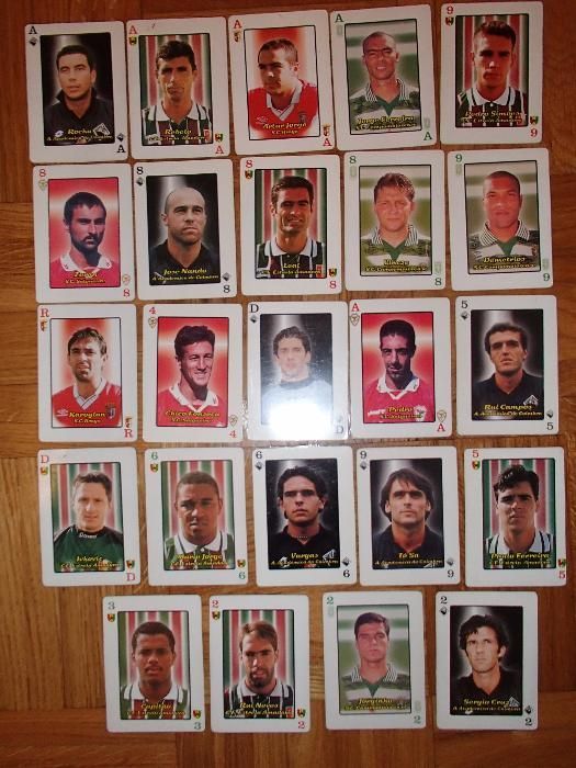 NOVO baralho de colecção de cartões de futebol dos anos 80!! em segunda mão  durante 25 EUR em Ávila na WALLAPOP
