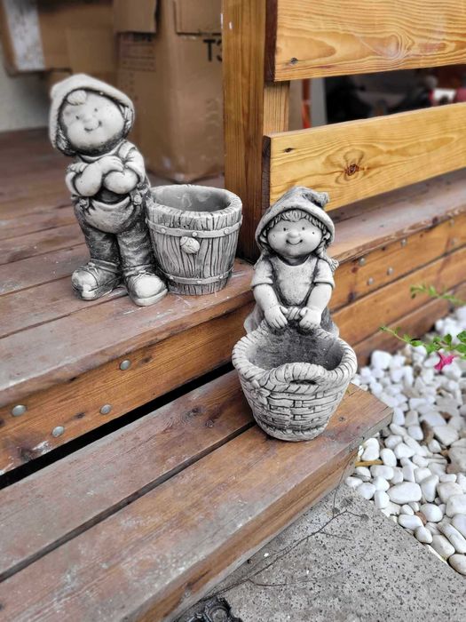 Figurki ogrodowe doniczki krasnal ogrodowy skrzat