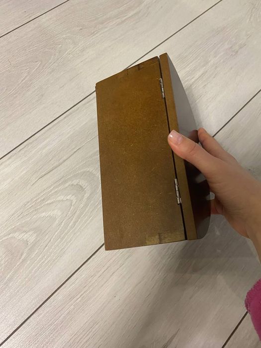 Скринька для прикрас, шкатулка