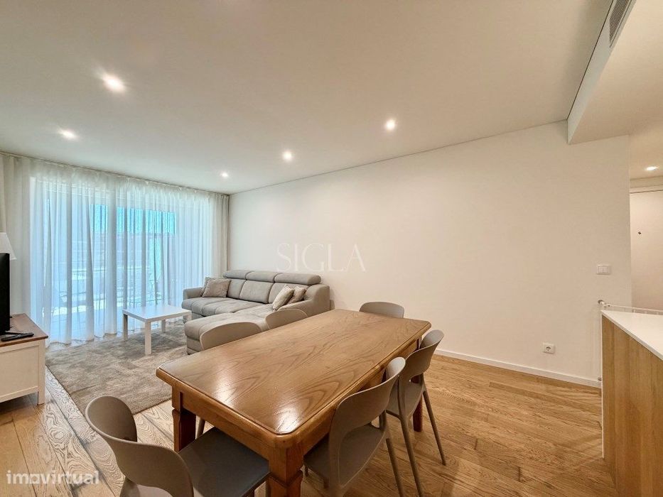 Apartamento T2, com vistas mar, a 50 metros da praia