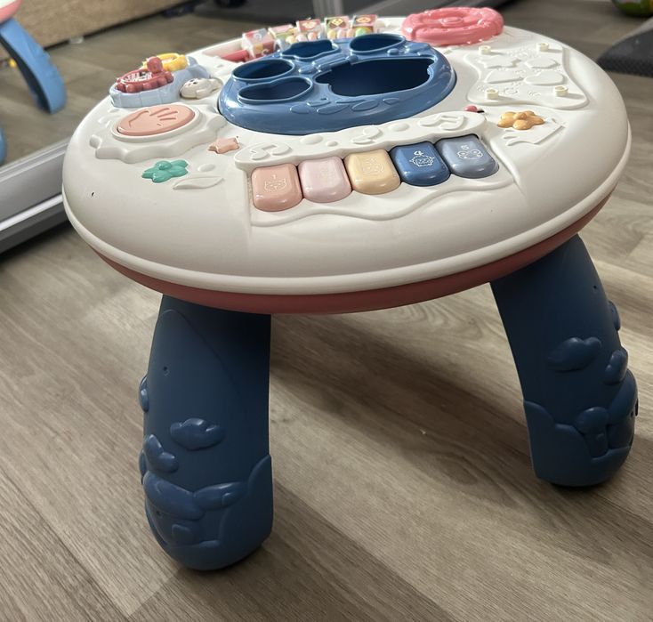 Столик розвиваючий ігровий для дітей