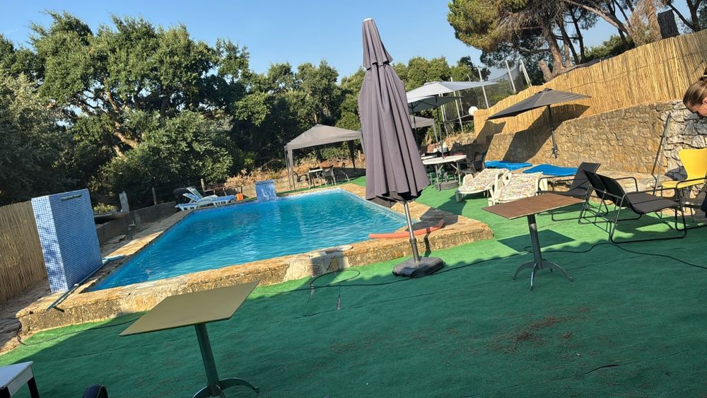 Espaço para evento privado com piscina e churrasqueira  para dias de semana ( Segunda a sexta)apenas 27km de Lisboa.