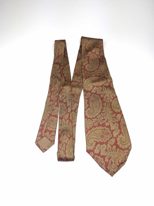 Stefani jedwabny krawat czerwony paisley bib10
