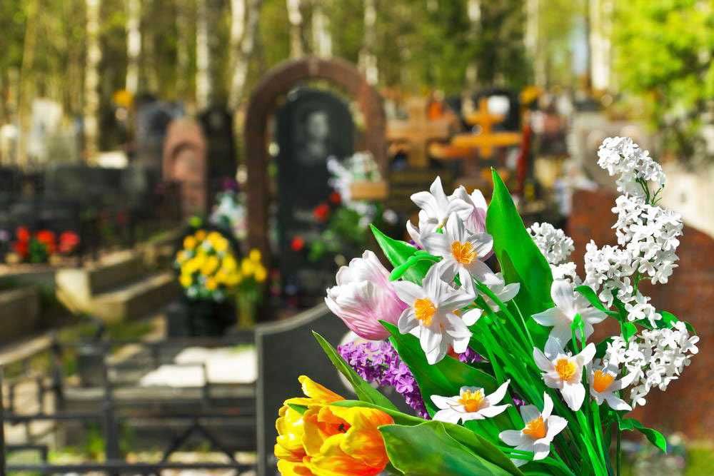Уход и уборка за могилами в Виннице и Области