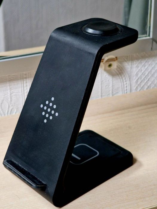 Беспроводная зарядка/Бездротова зарядка для телефона часов и наушников