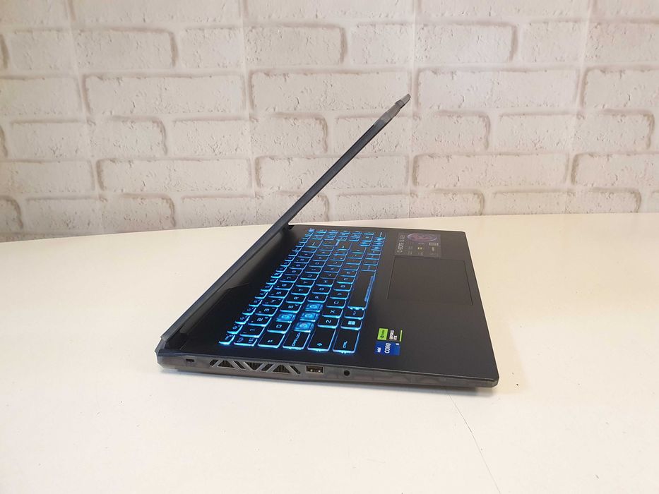 Игровой ноутбук MSI Cyborg 15∎Core i5-12450H∎16GB∎DDR5∎144ГЦ∎RTX 4050