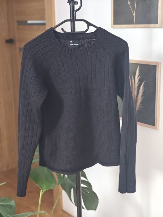 Czarny sweter Top Secret rozmiar M wełna 50%! Hot viral