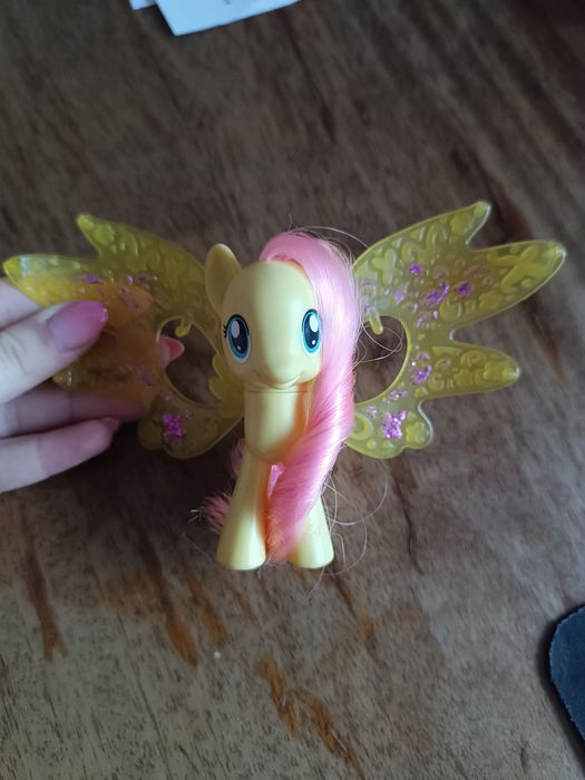 Продаю поні різні