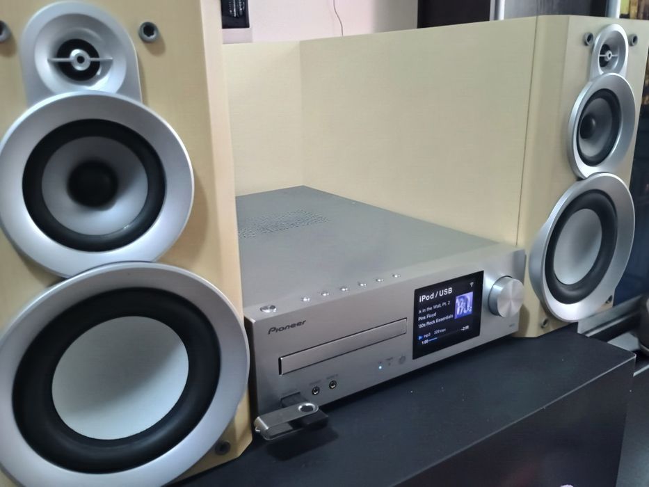 Pioneer HM72  Hi-Fi сетевой CD ресивер