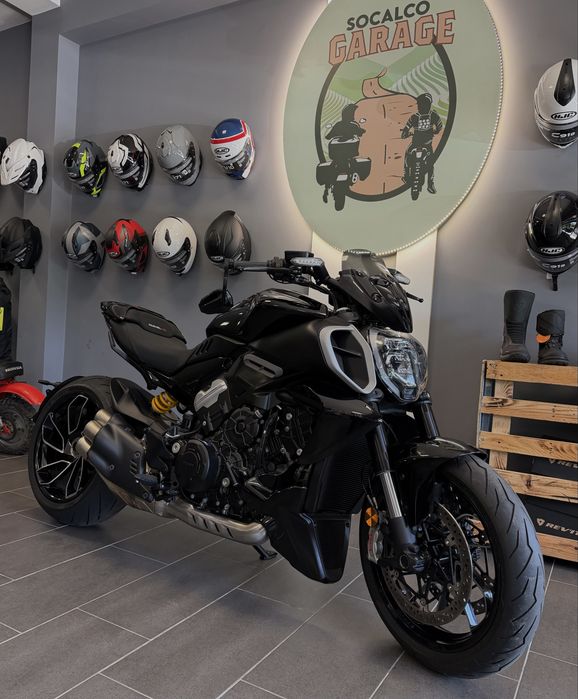 Ducati Diavel V4
