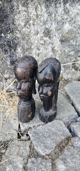 Estátuas africanas, arte. Pau preto