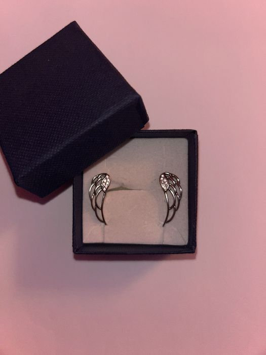 Srebrne kolczyki skrzydła