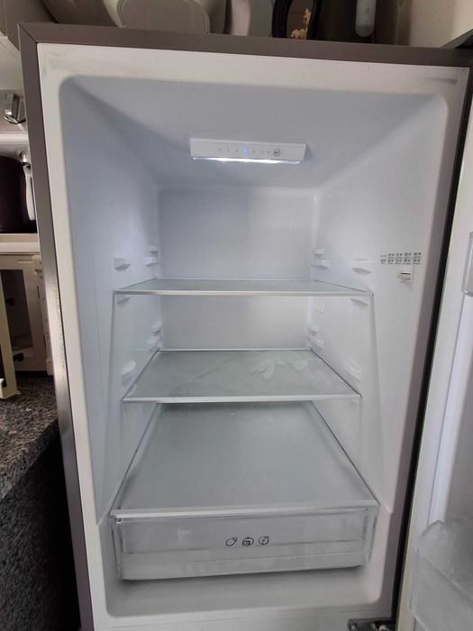 Vendo Frigorífico Combinado Candy CMCL5144X Low Frost