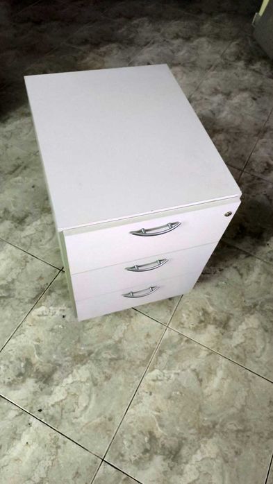 Comoda de escritorio