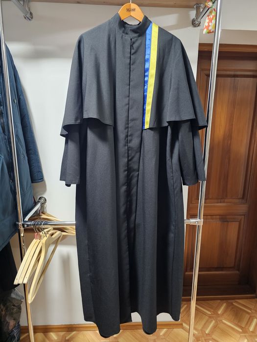 Мантія випускника, мантія на вручення ПРОКАТ ОРЕНДА