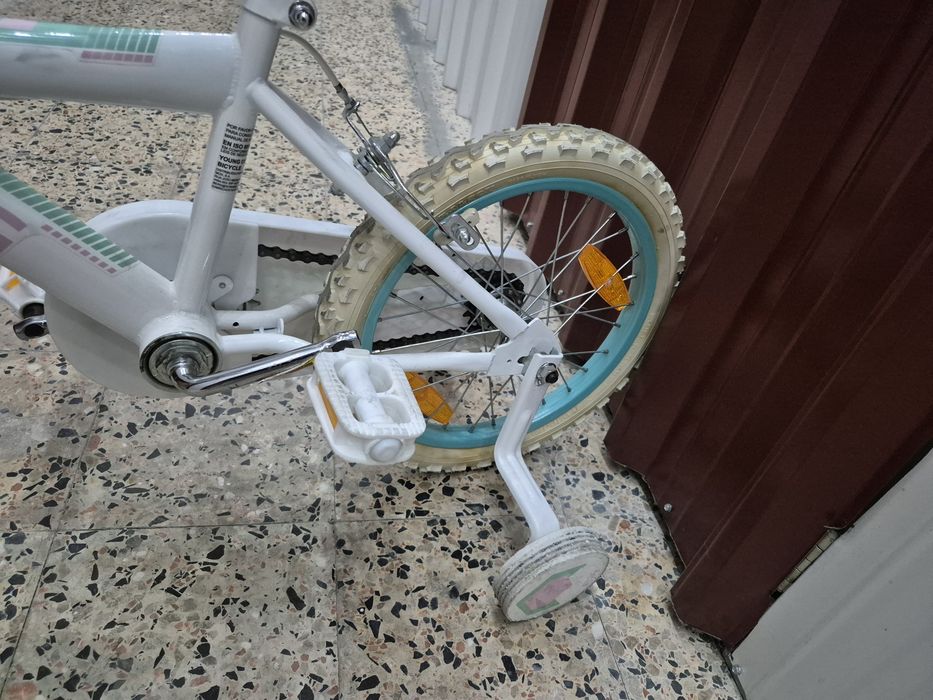 Vendo bicicleta de menina roda 16